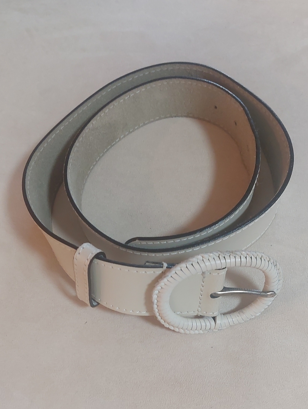 Liz Claiborne White Women's Belt with Woven Oval Buckle